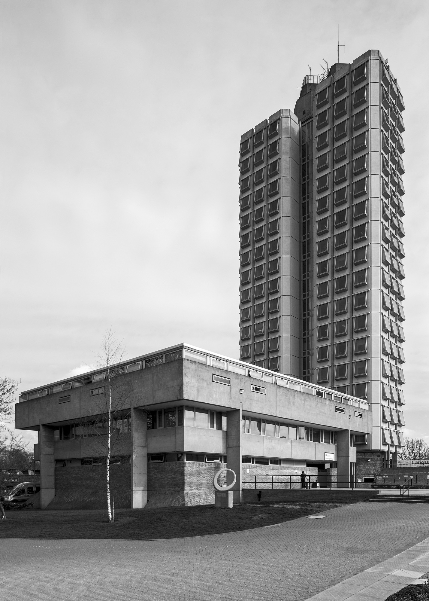 simon_phipps_attenborough_building_leicester_01