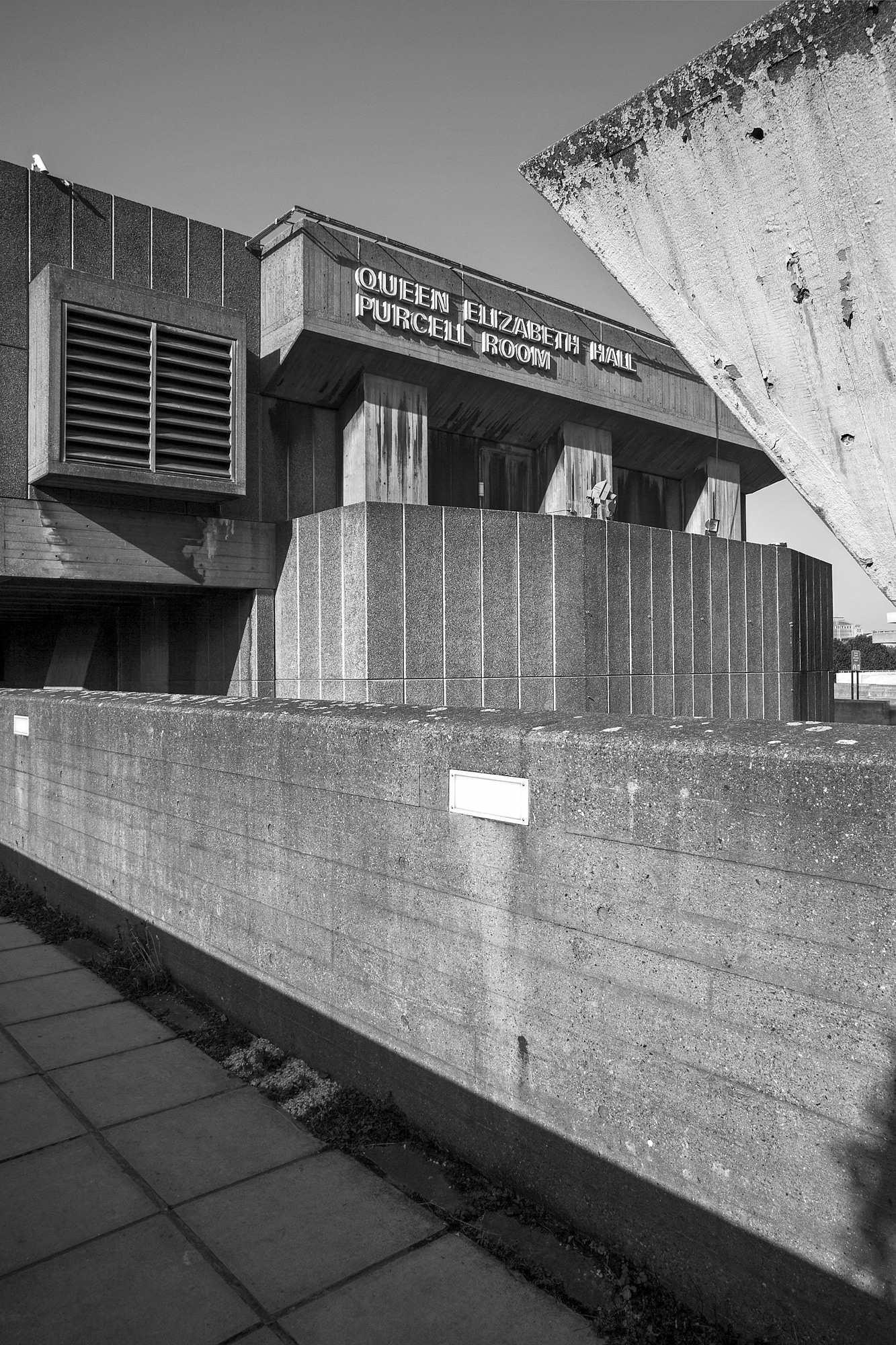 simon_phipps_queen_elizabeth_hall_south_bank_02