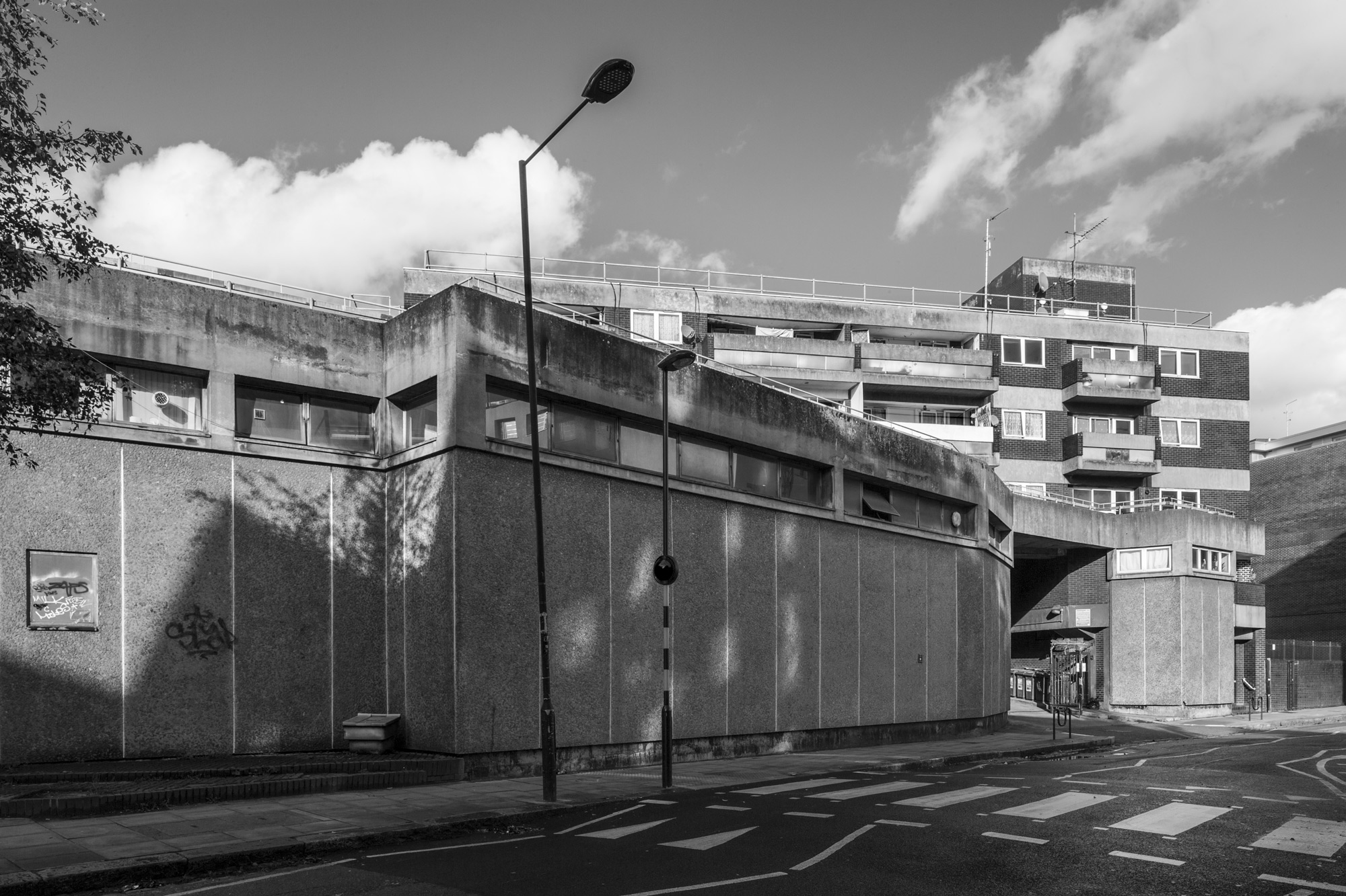 simon_phipps_holmes_road_01