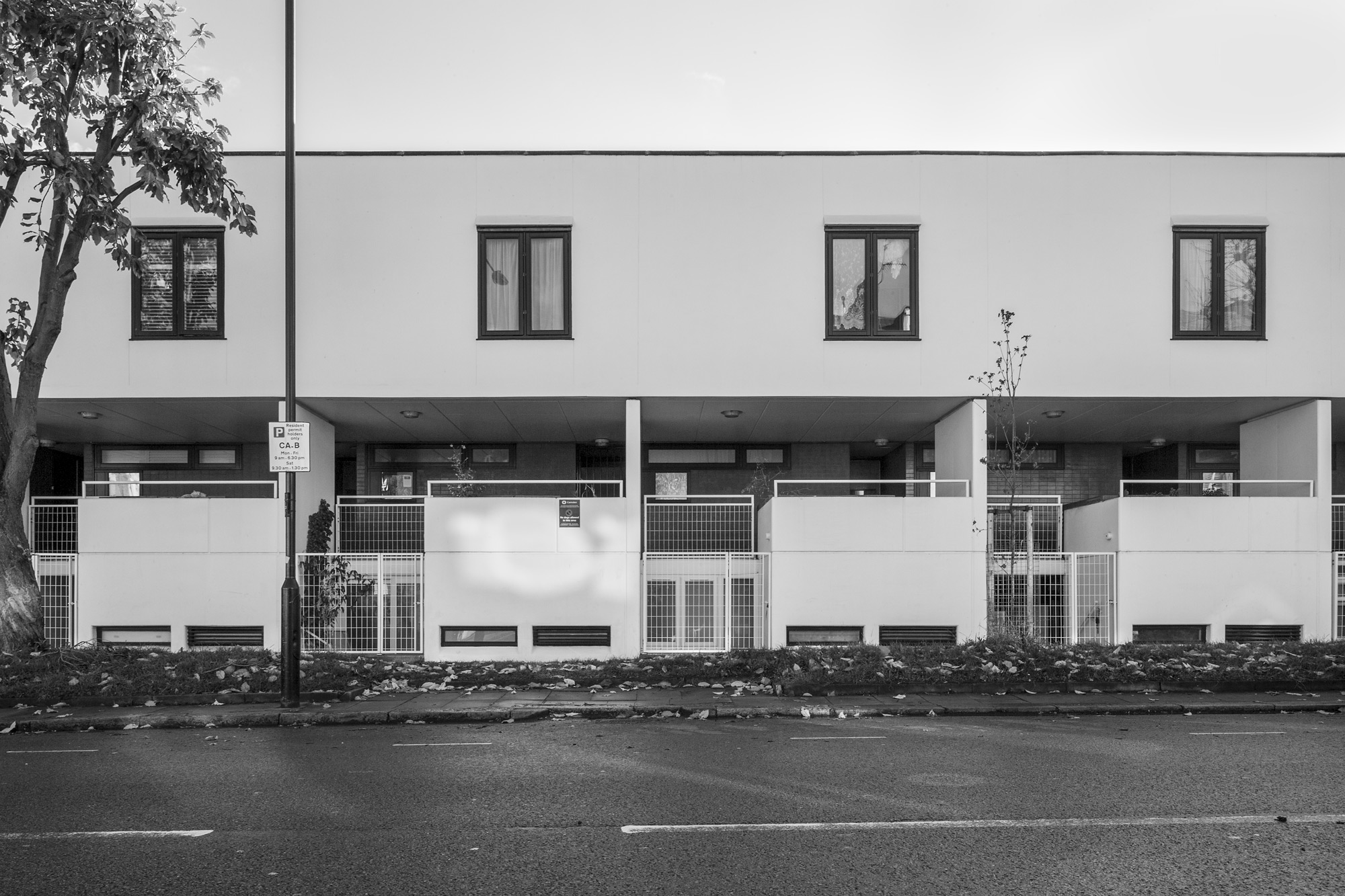 simon_phipps_mansfield_road_01