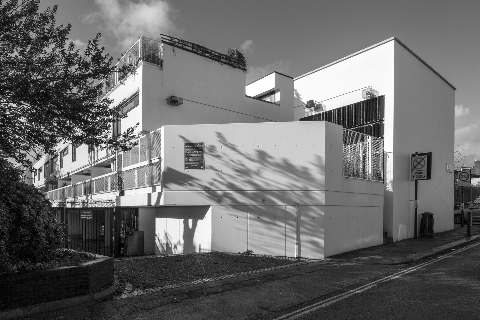 simon_phipps_mansfield_road_03