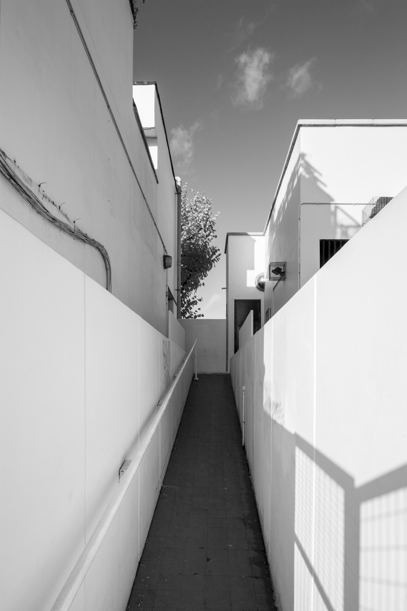 simon_phipps_mansfield_road_04