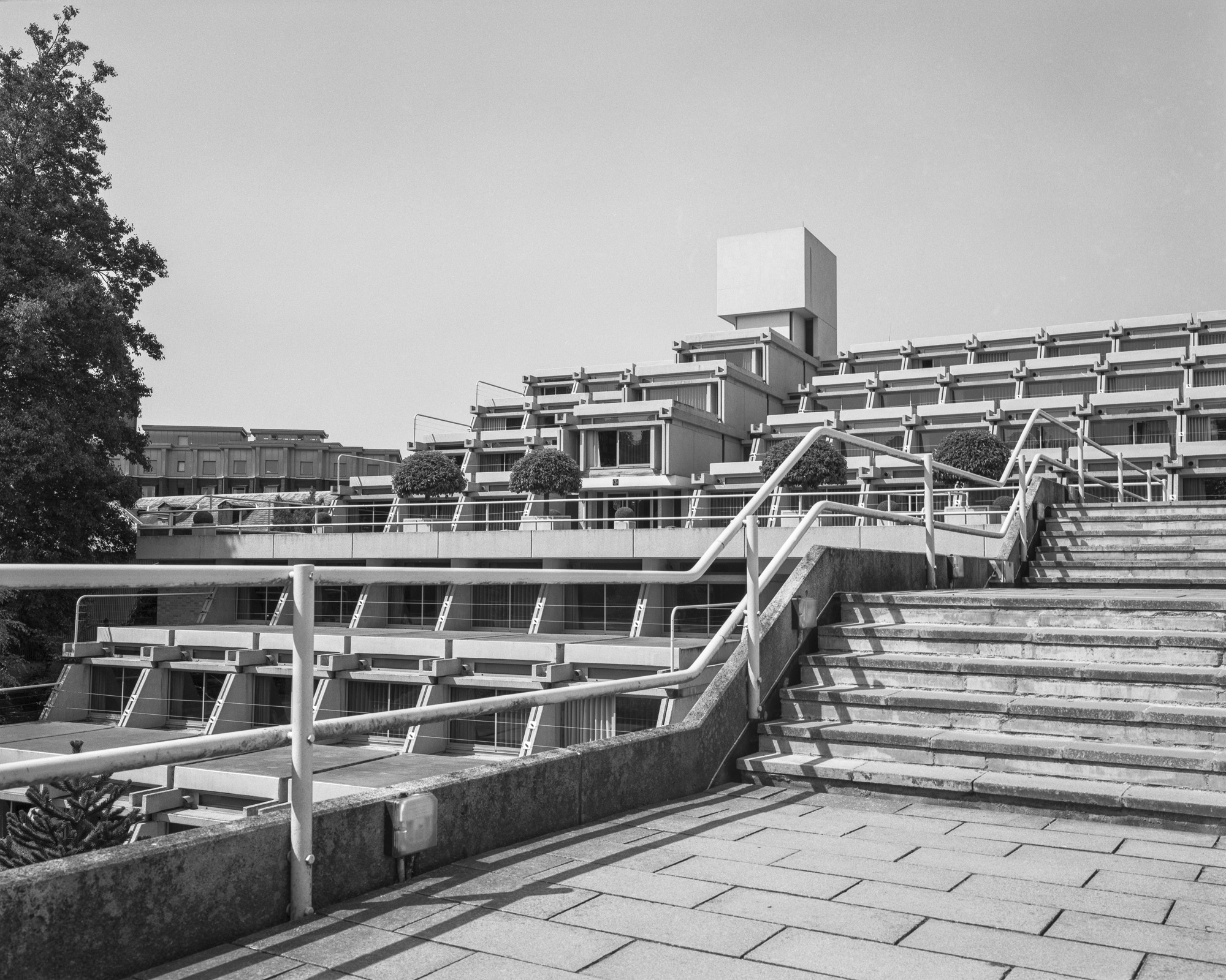 simon_phipps_new_court_02