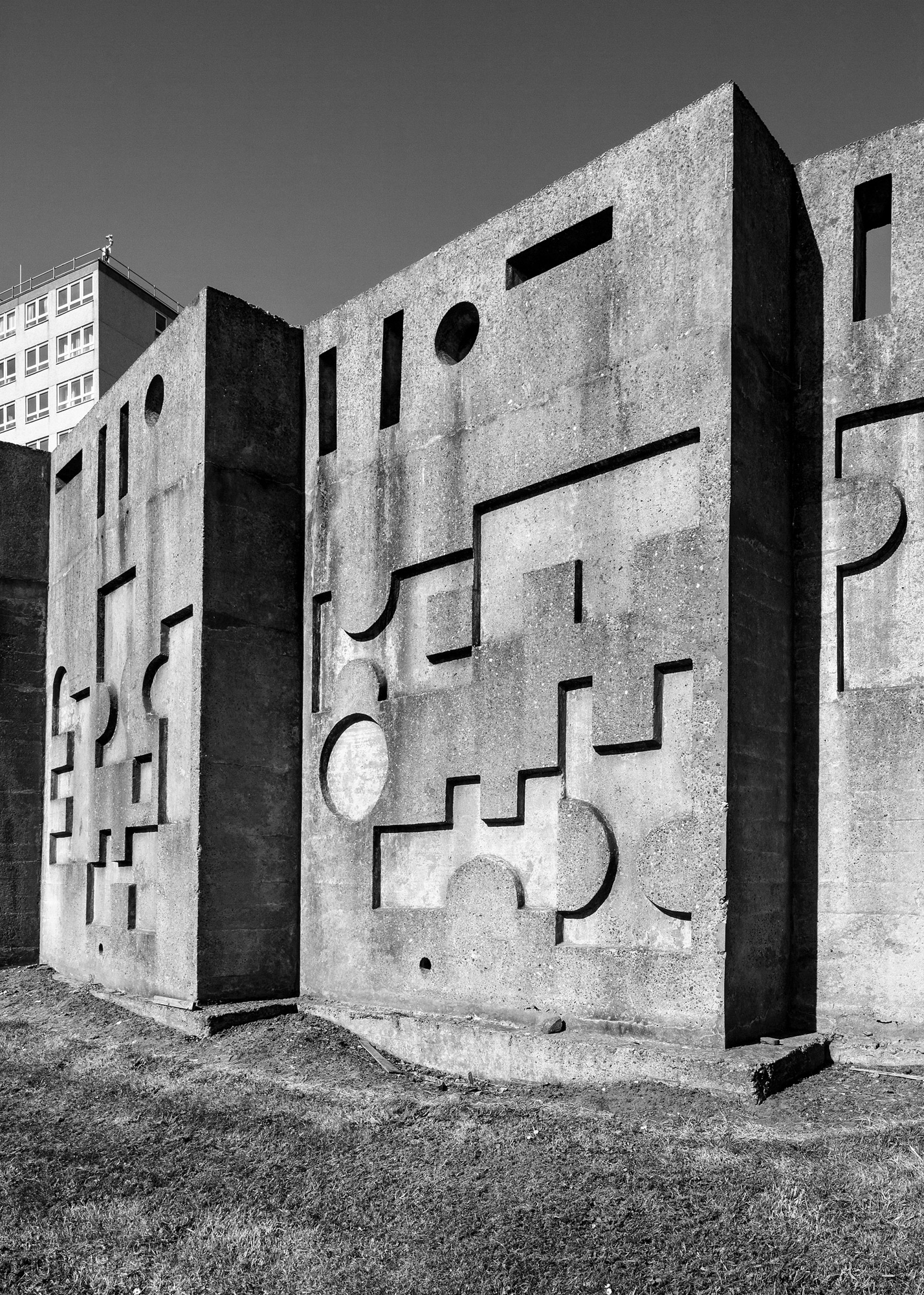 simon_phipps_sculptural_wall_huyton_03