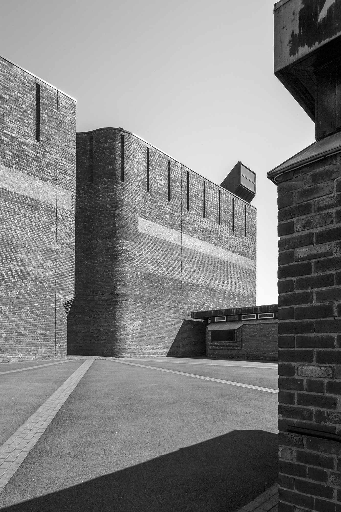 simon_phipps_st_brides_02