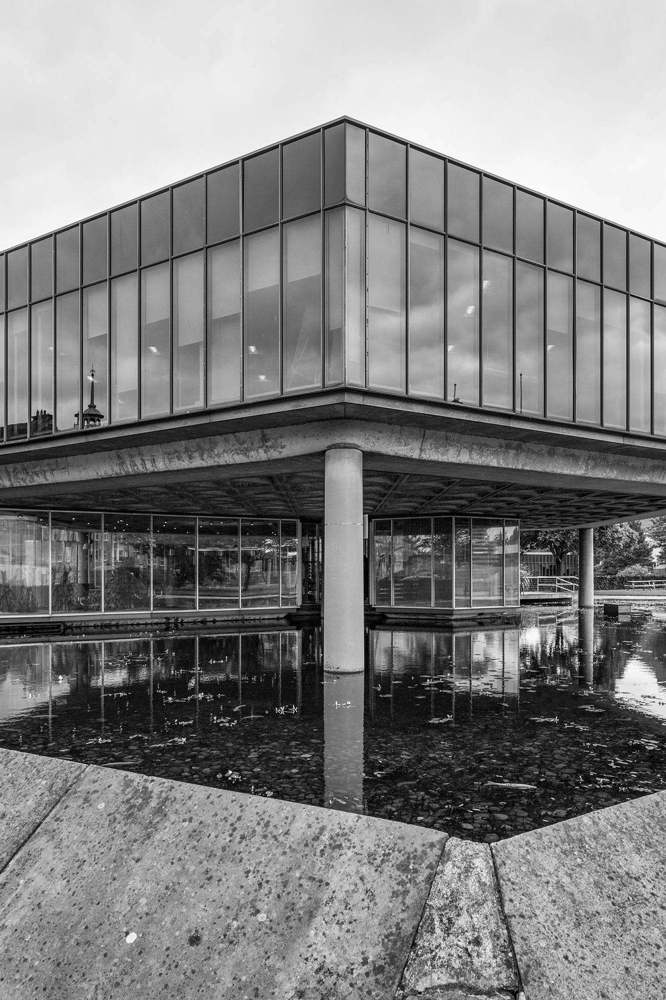 simon_phipps_scottish_widows_building_03