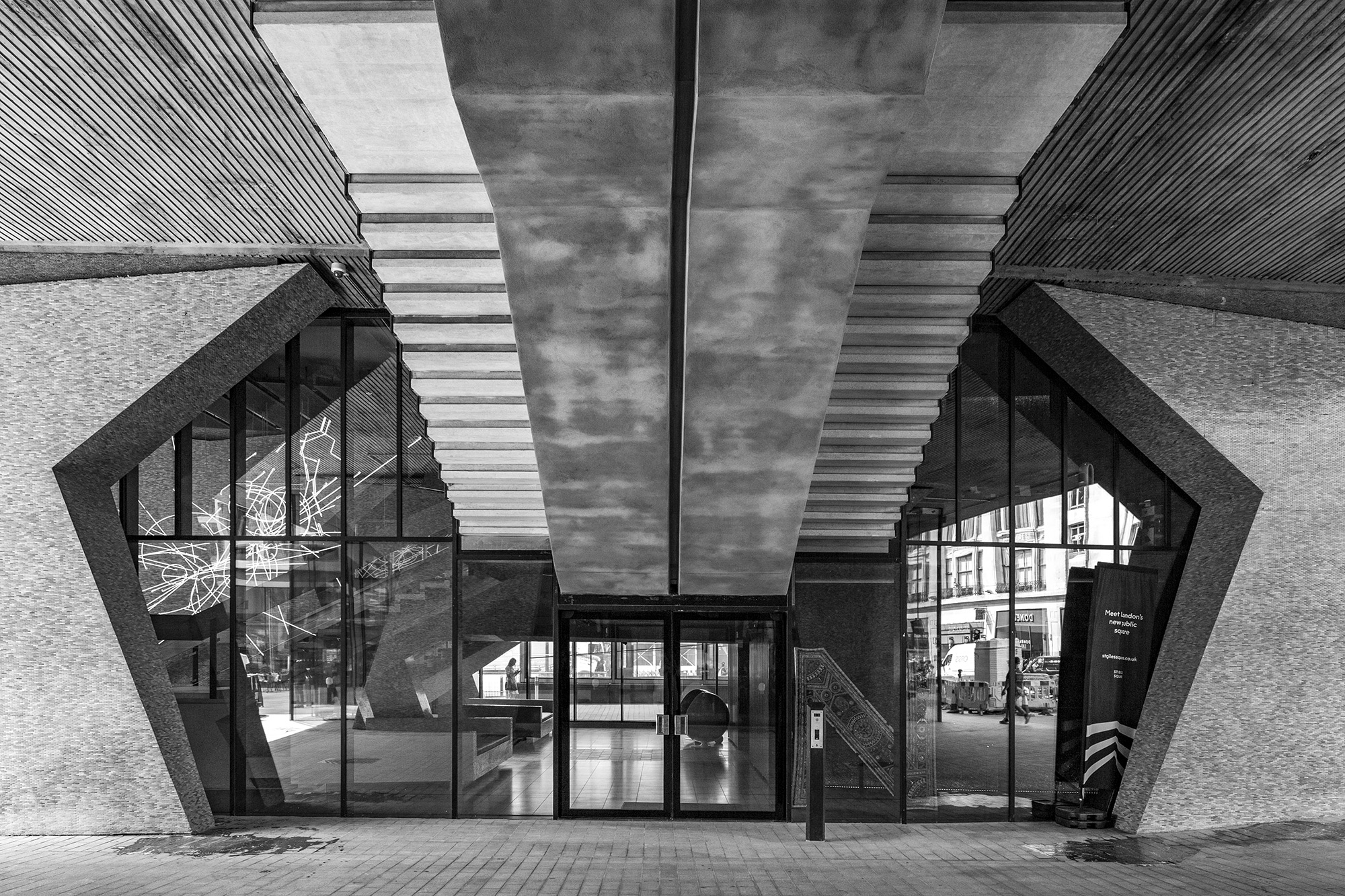 simon_phipps_centre_point_06