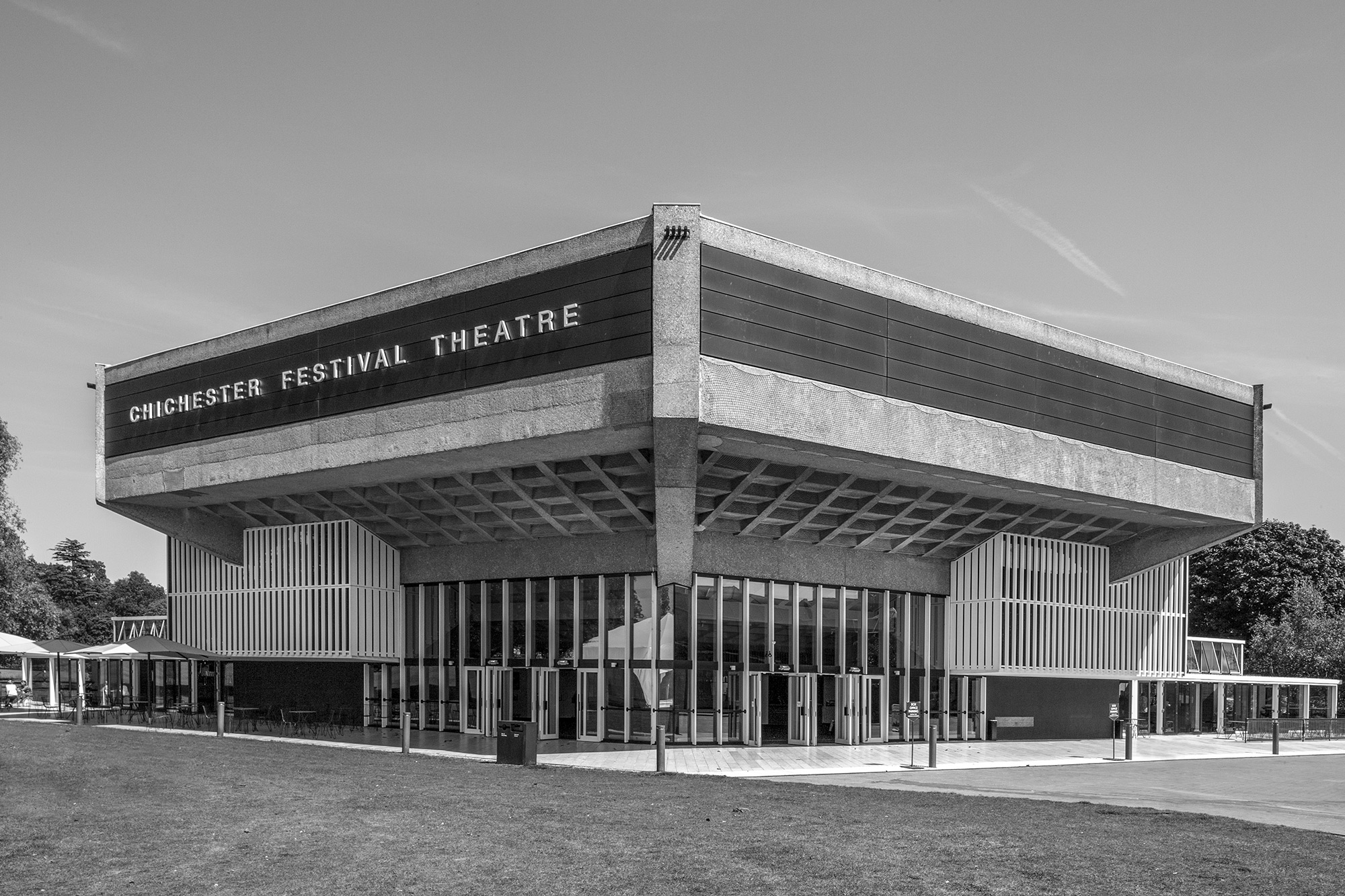 simon_phipps_chichester_festival_theatre_02