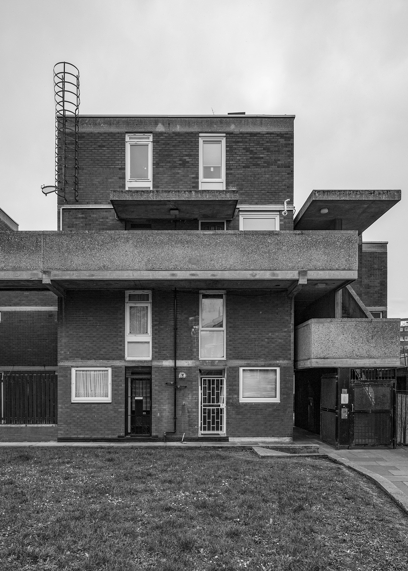 simon_phipps_spurgeon_estate_01