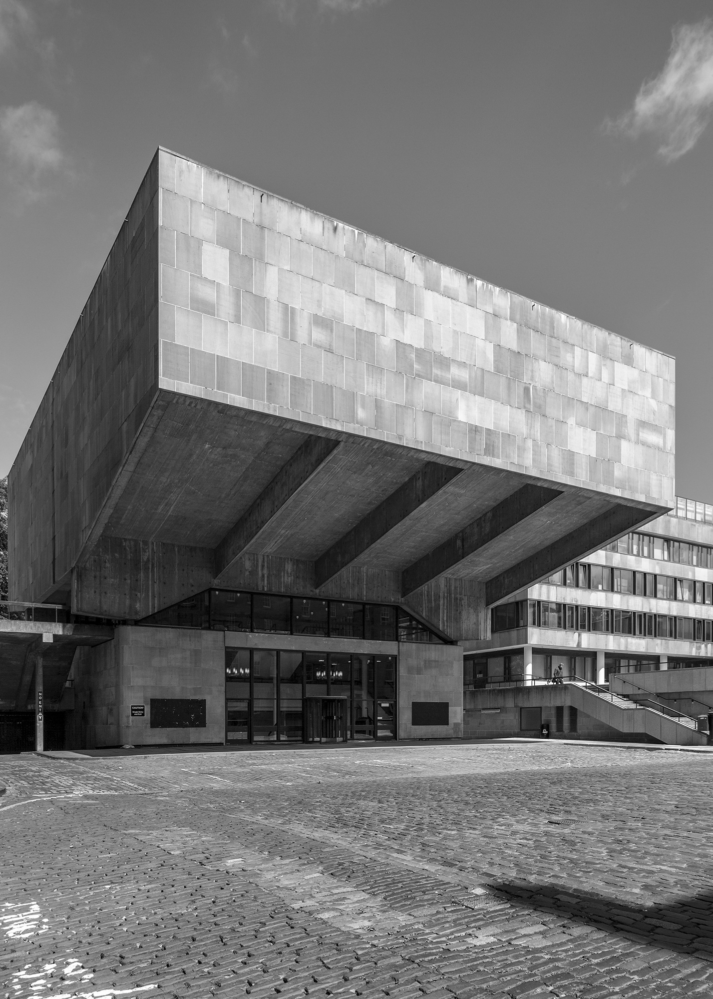 simon_phipps_george_square_theatre_edinburgh_02