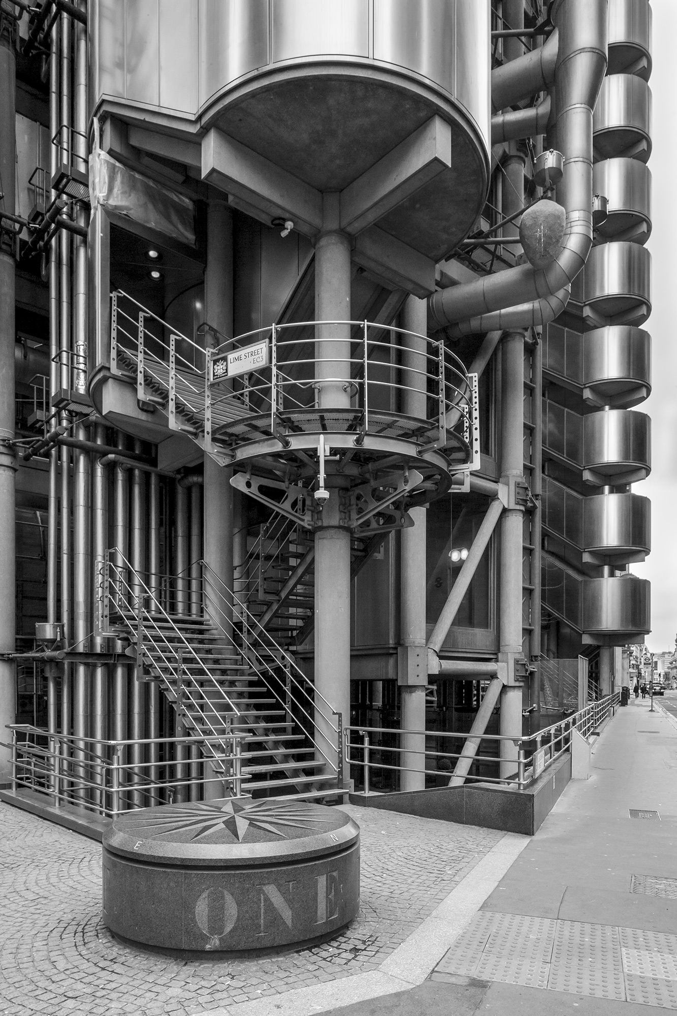 simon_phipps_lloyds_Building_14